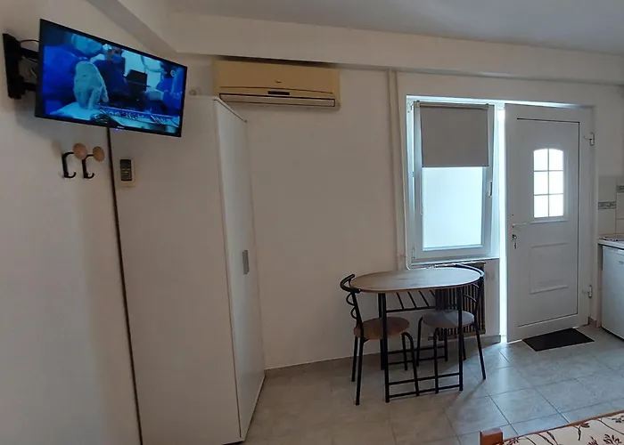 Buneta Apartment *